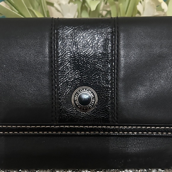 COACH Rehab Black Wallet - Picture 2 of 9